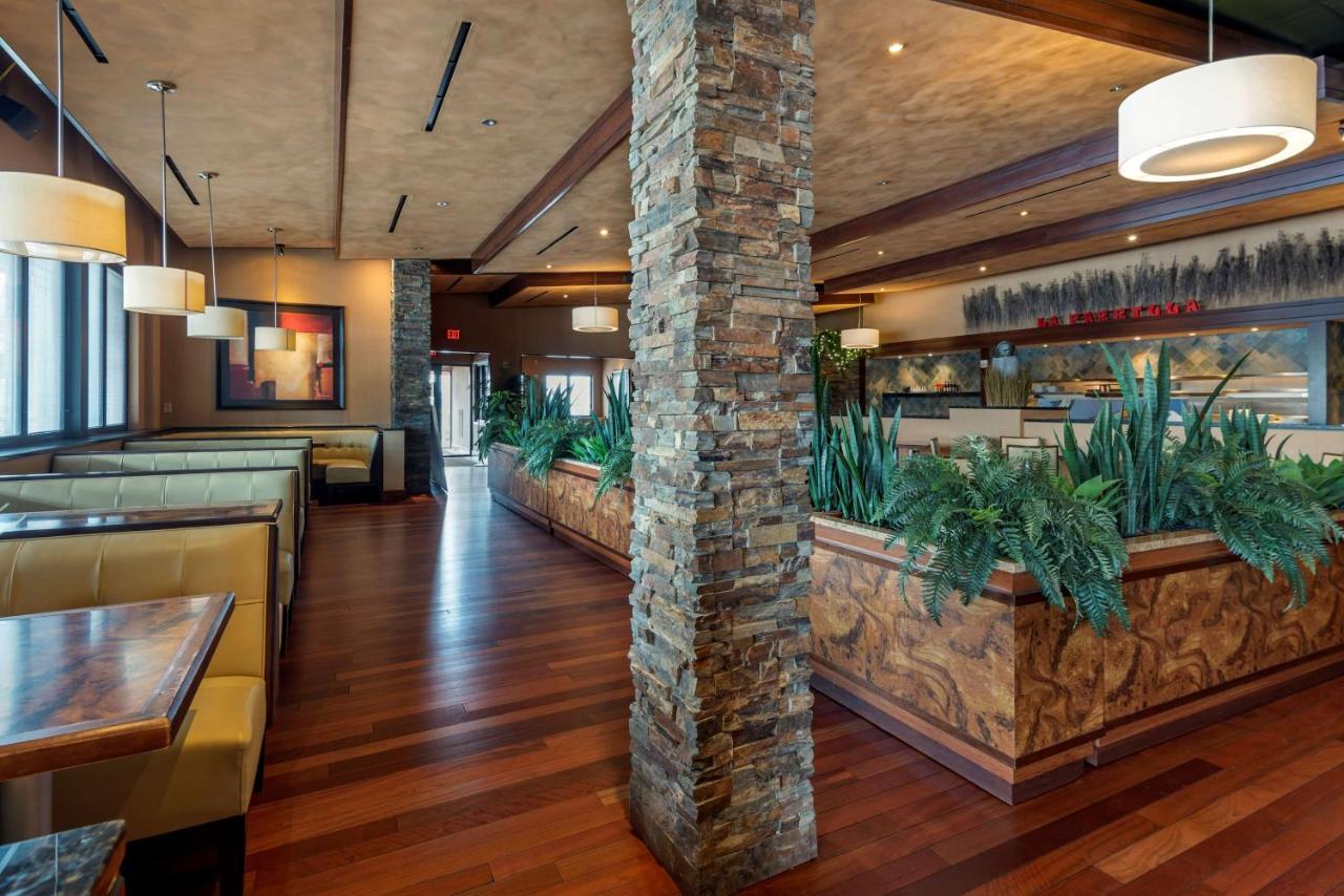 Best Western Plus Oswego Hotel And Conference Center Екстериор снимка