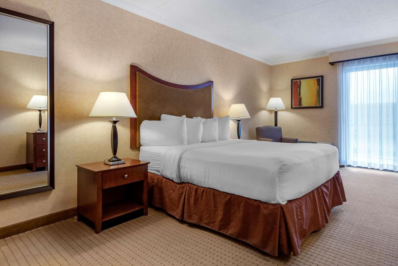 Best Western Plus Oswego Hotel And Conference Center Екстериор снимка