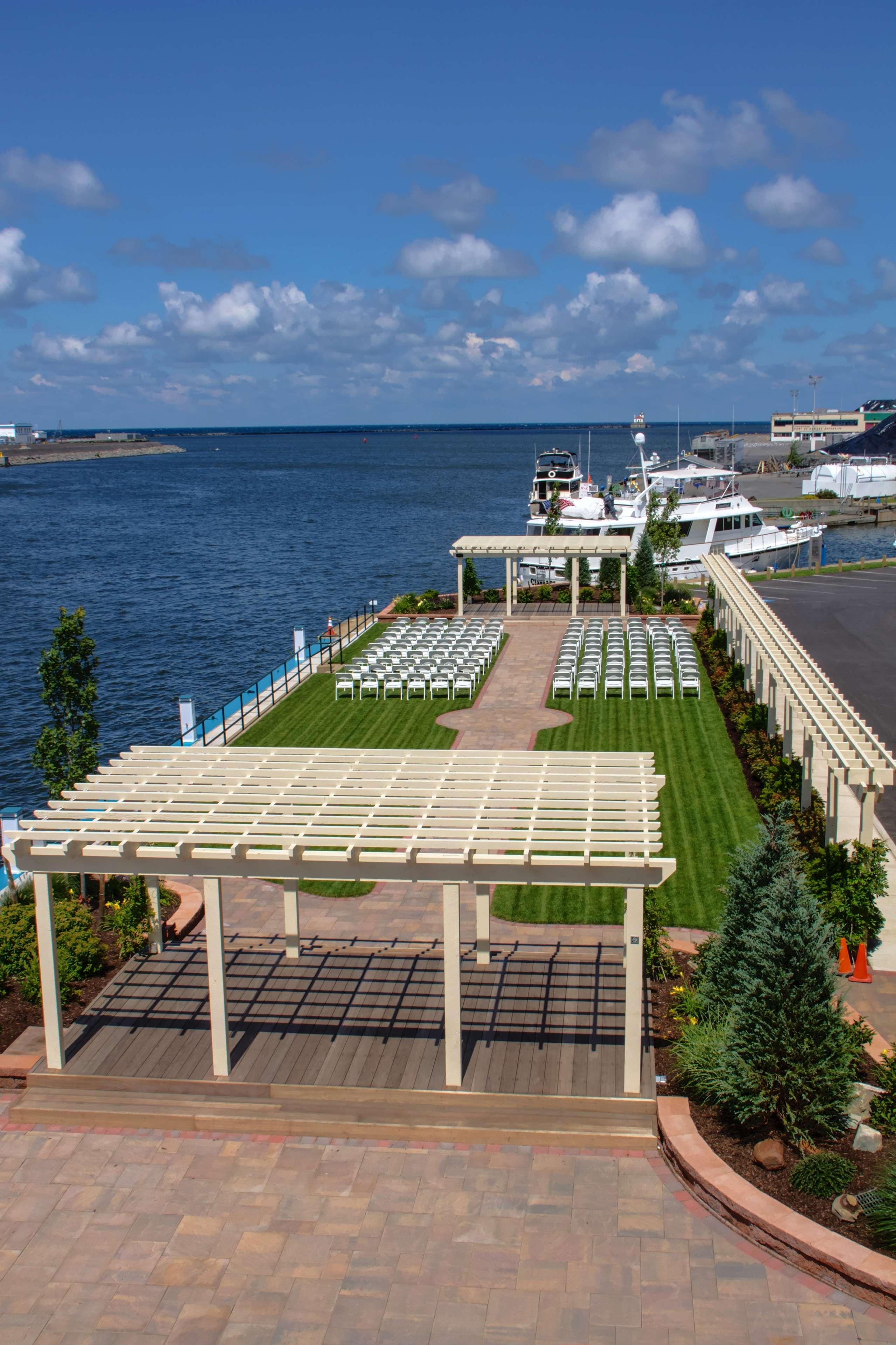 Best Western Plus Oswego Hotel And Conference Center Екстериор снимка