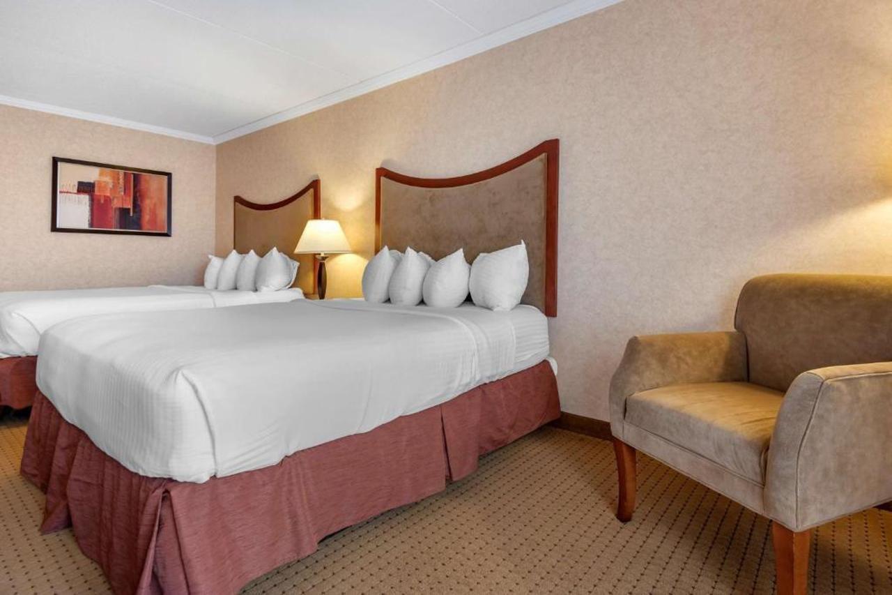 Best Western Plus Oswego Hotel And Conference Center Екстериор снимка